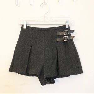 Topshop woven skirt/skort with buckle details